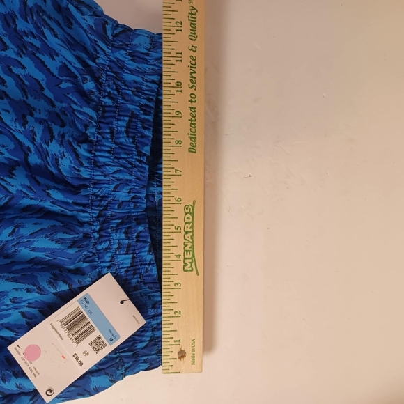 New Girls' Nike Med Dri-Fit Woven High-Waisted Shorts Blue Animal Print MSRP:$38 - Picture 3 of 6